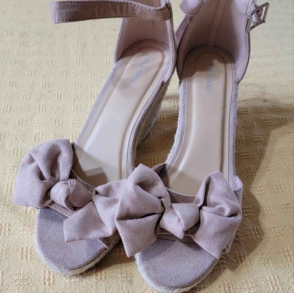 Old Navy Low Heel Wedge